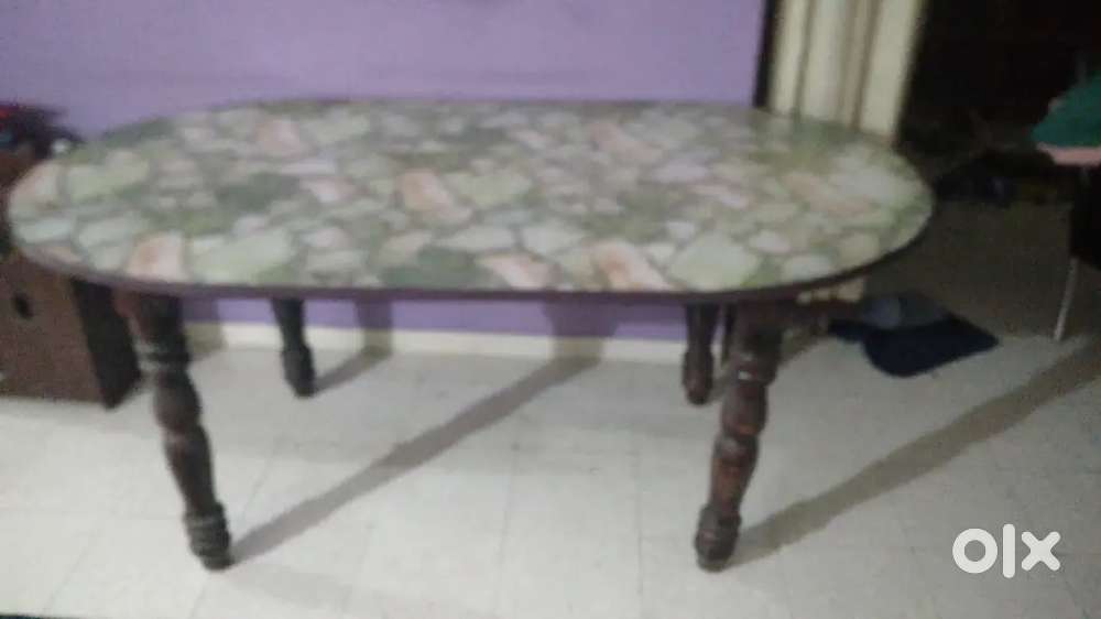 Dining Table with 2 Chairs and Cushions