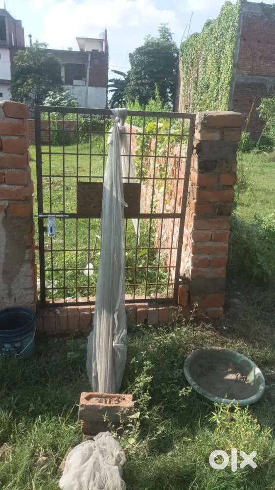 Near Gauri chauraha, Kanpur Road