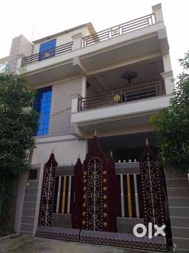 2/3bhk जिसको बनारस में अर्जेंट फ्लैट चाहिए वही massage कीजिए