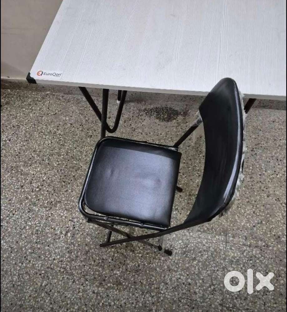 Title: Sturdy Folding Table with Chair – Perfect for Study or Work