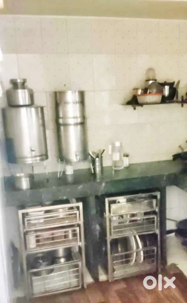 Heavy-Duty Stainless Steel Kitchen Trolley Set – ₹6,000