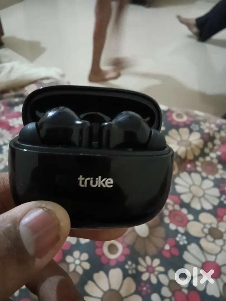 Truke Elite Buds Black Colour