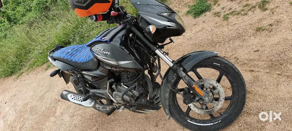 Bajaj Pulsar 150cc with abs system bs4 model