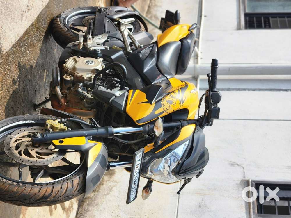 Ns 200 Excellent condition bike 2012 model