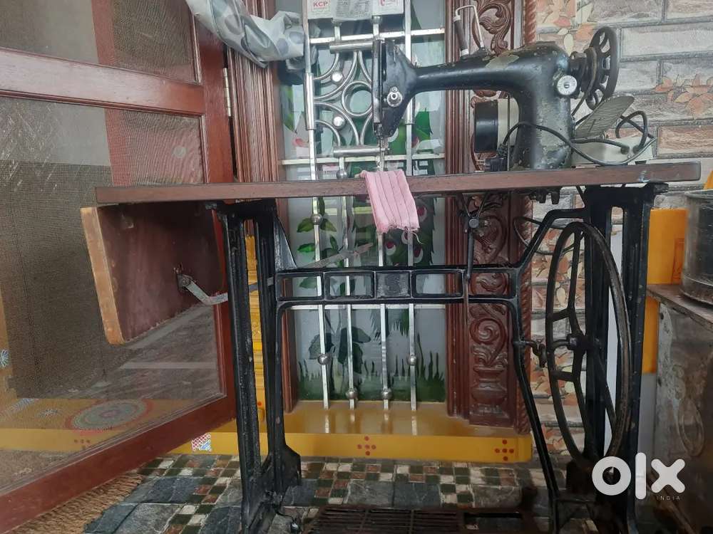sewing machine with table