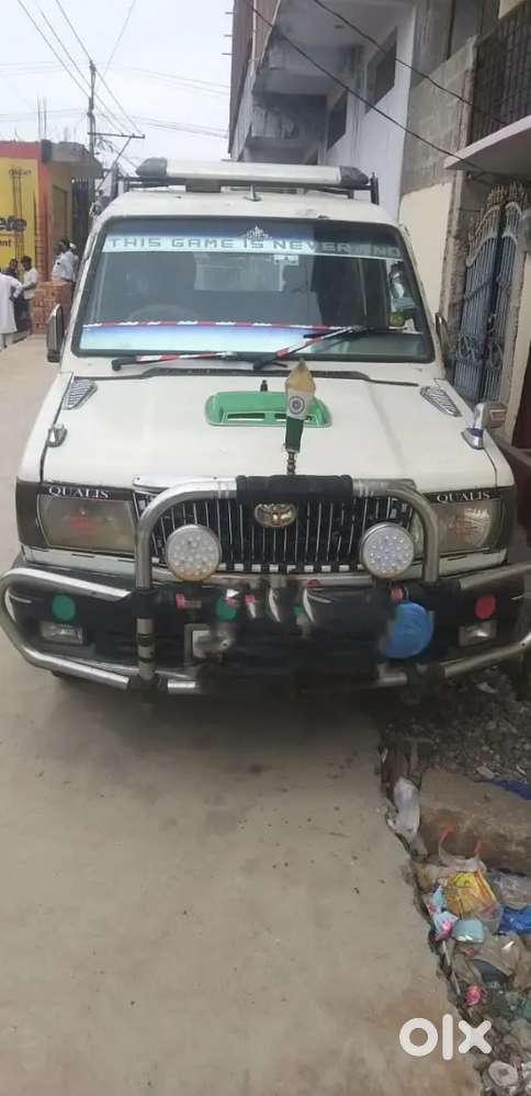 Toyota Qualis 2002
