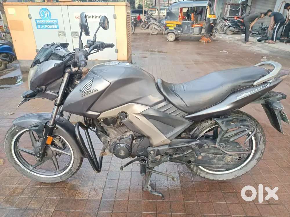 LOAN FAISELETI AVAILABLE showroom candition