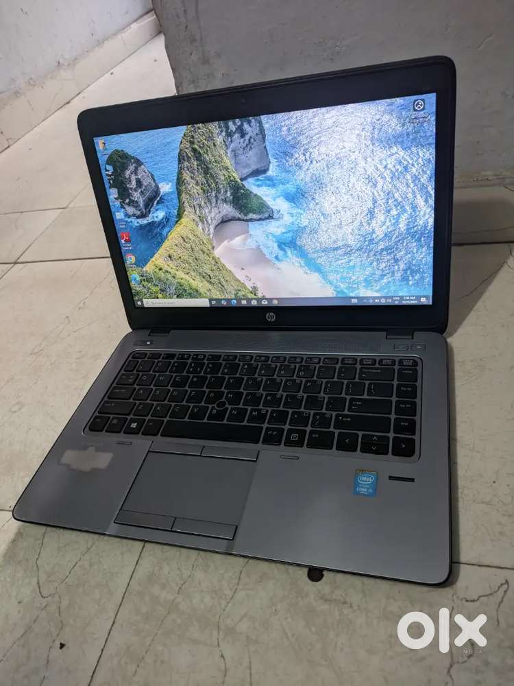 HP laptop, Fix price, 8GB , 256 GB , with charger