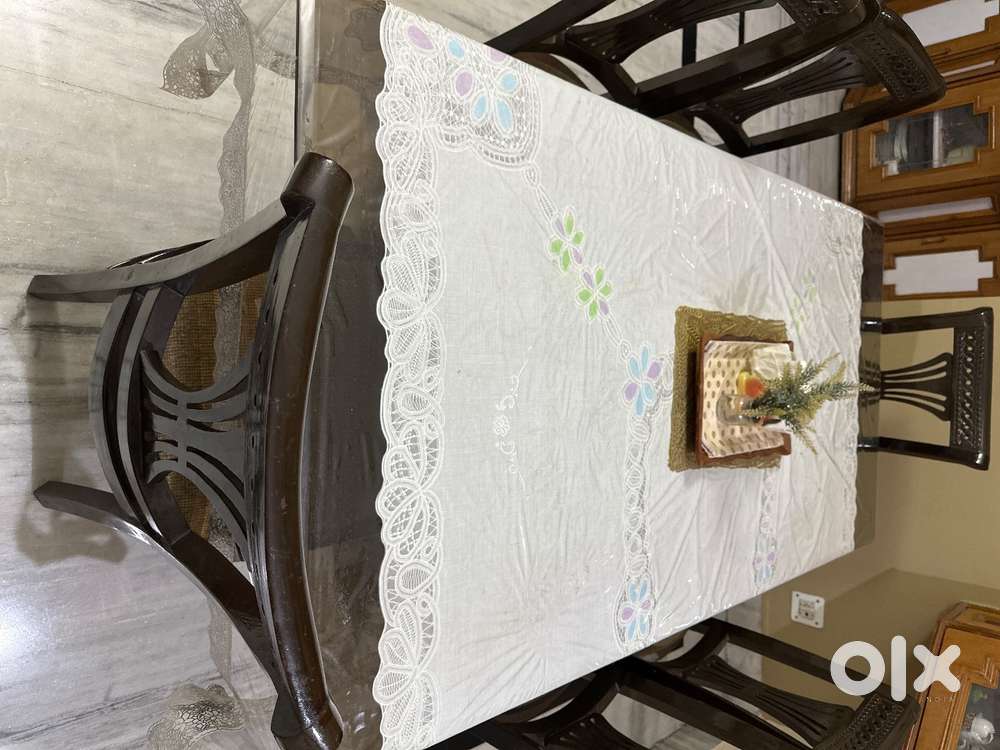 6 seater Dining Table