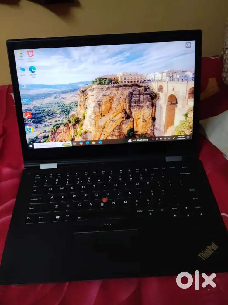 Lenovo ThinkPad x 1 yoga touch screen with pen and original charger