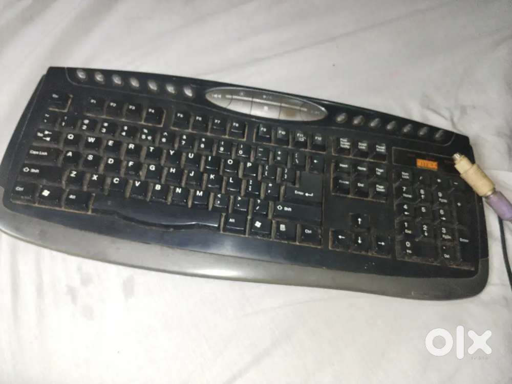 A 1996  antique keyboard