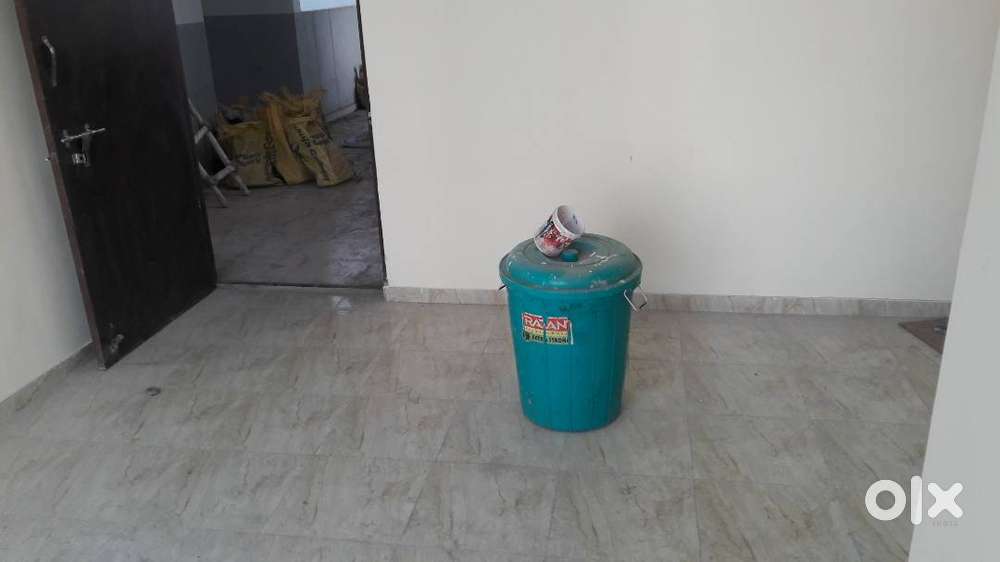 1 RK FLAT FOR RENT AT GHANSOLI NEAR BY RAILY STATION