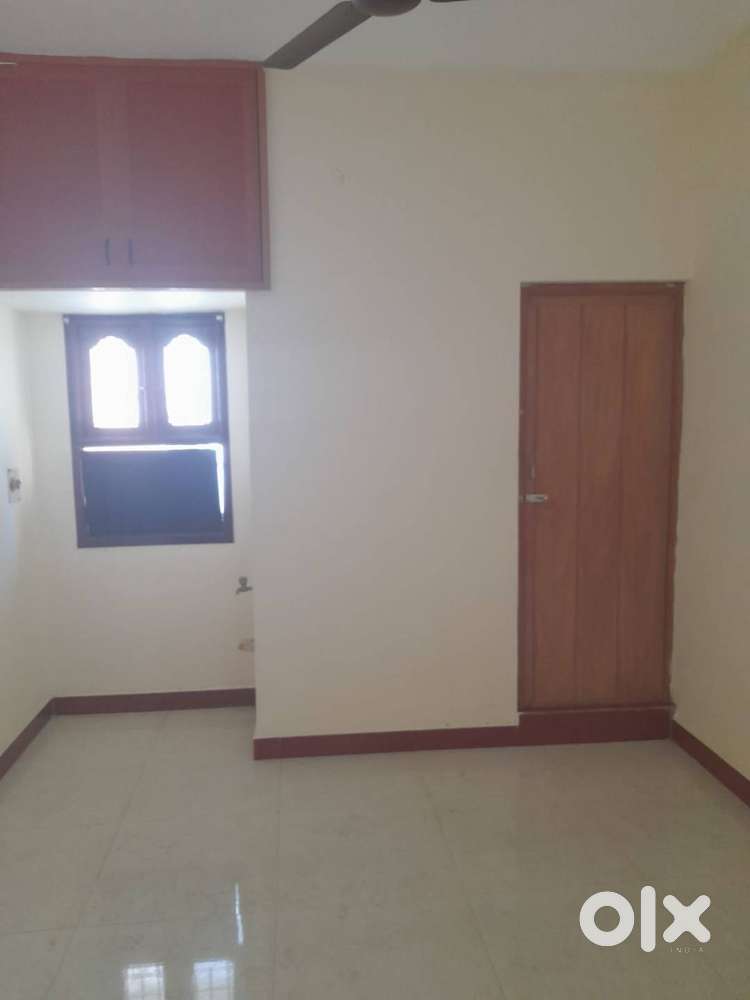 3 Bhk house in porur