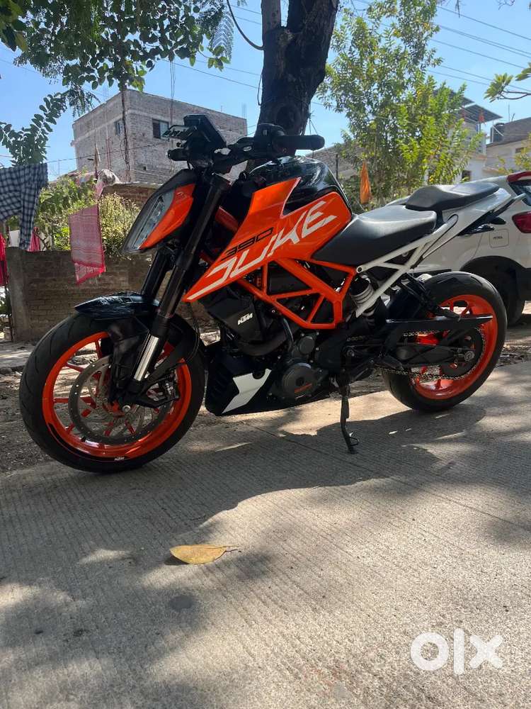 Duke 390 all paper ok with maintend bike