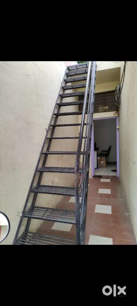 लोखंडी जिना