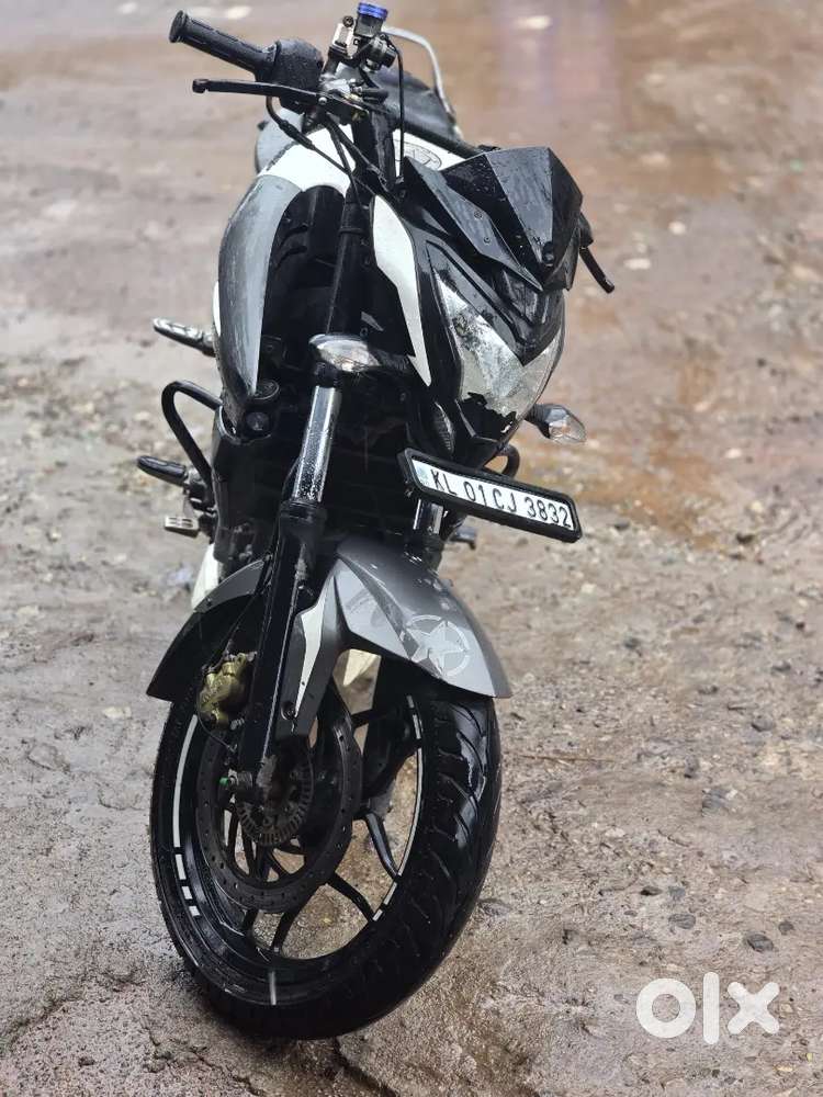 Bajaj pulsar  NS 200