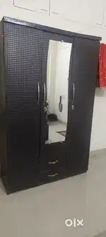 Want to sell wardrobe