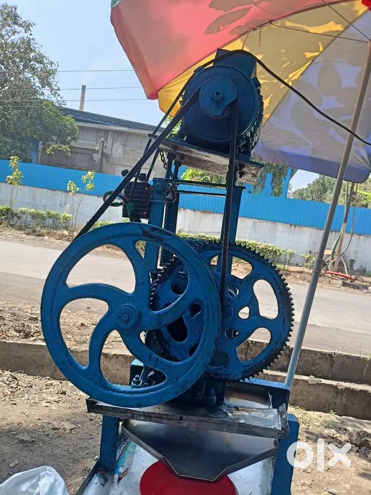Sugarcane juice machine