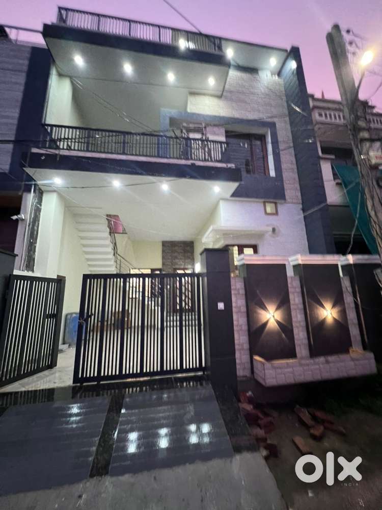 East facing new house good localityat st num 14 darshan singh nagar pa