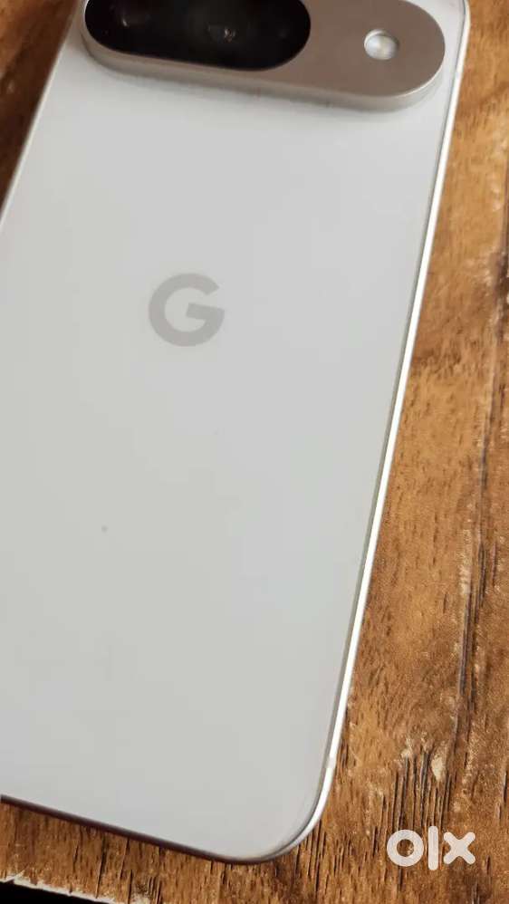Google pixel 9 white colour