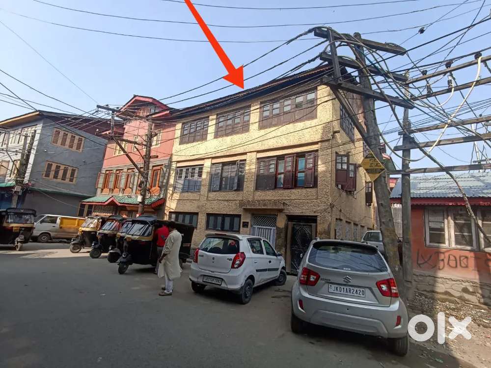 3 Storey House in Downtown