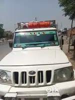 Mahindra Bolero maxi truck a.c original colour white colour