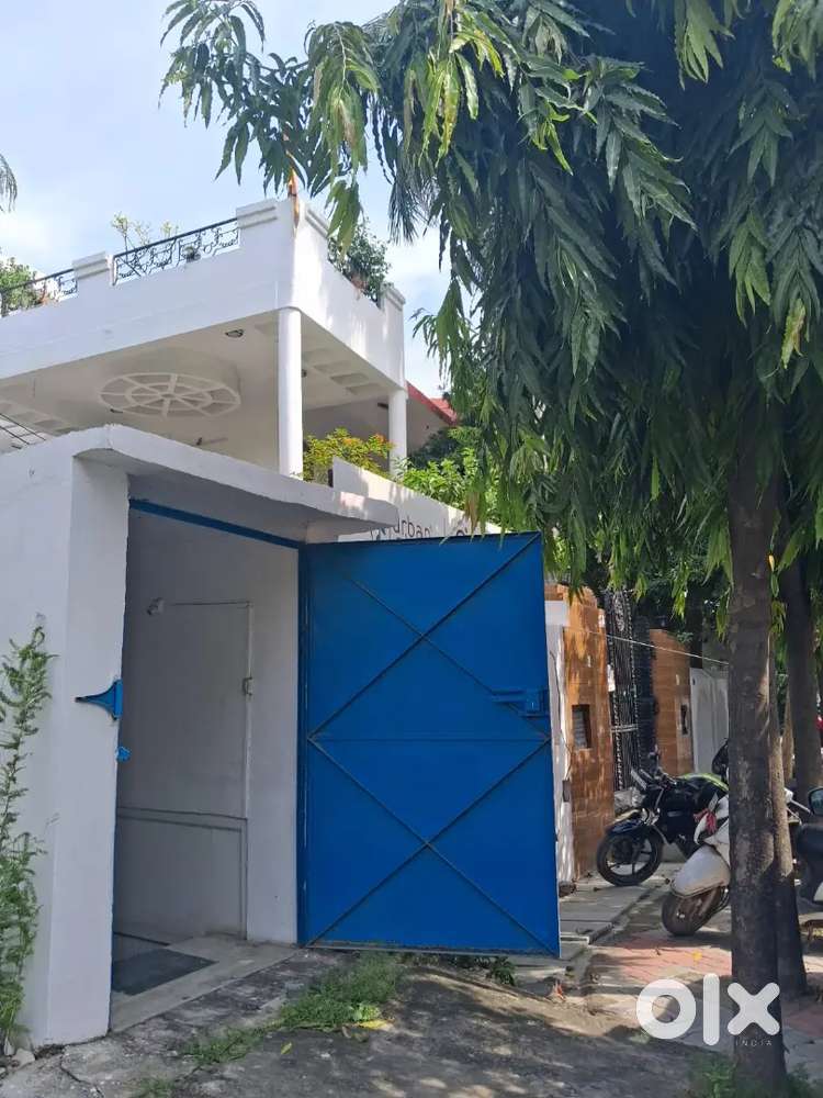 VIP Location Office space 1200 square fit for rent