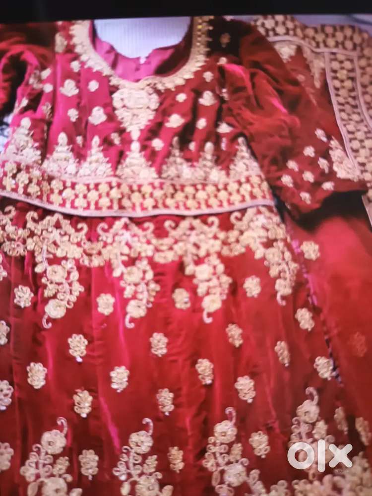 Wedding gown