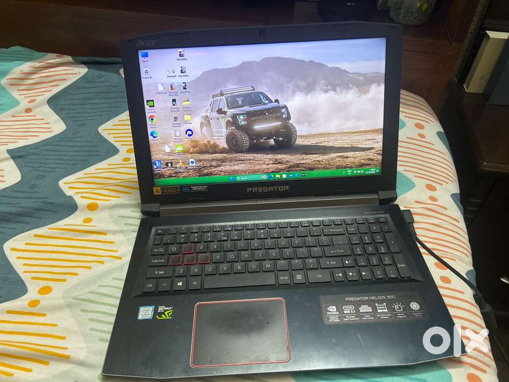 PREDATOR HELIOS 300
