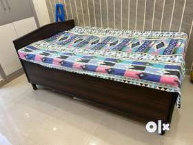 A diwan of large size 4x6 in descent condition is available for sale immediately.Note: Mattress is n...