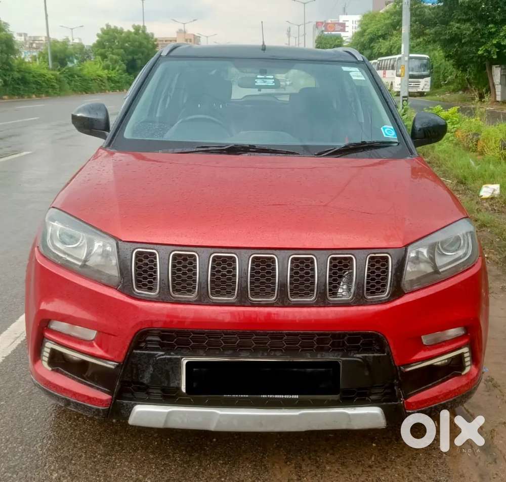 Maruti Suzuki Brezza 2017 Diesel Well Maintained. Dual tone color