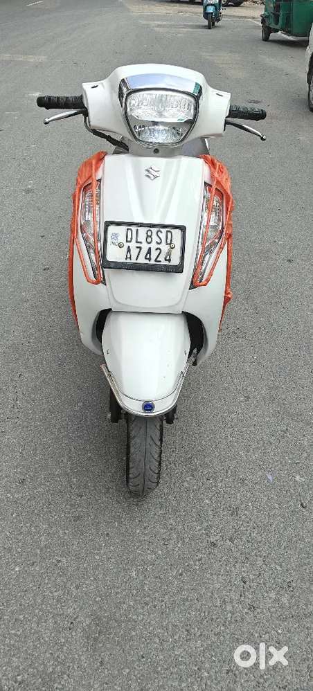 2022 Access 125 disc bluetooth top end 1st owner engine warranty