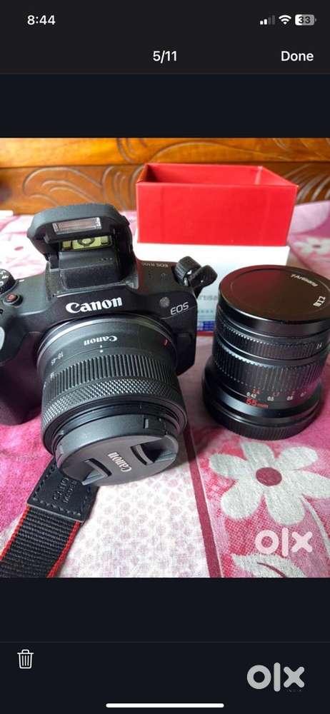 Canon R100 4k dslr Camera + 55mm prime lens + kit lens
