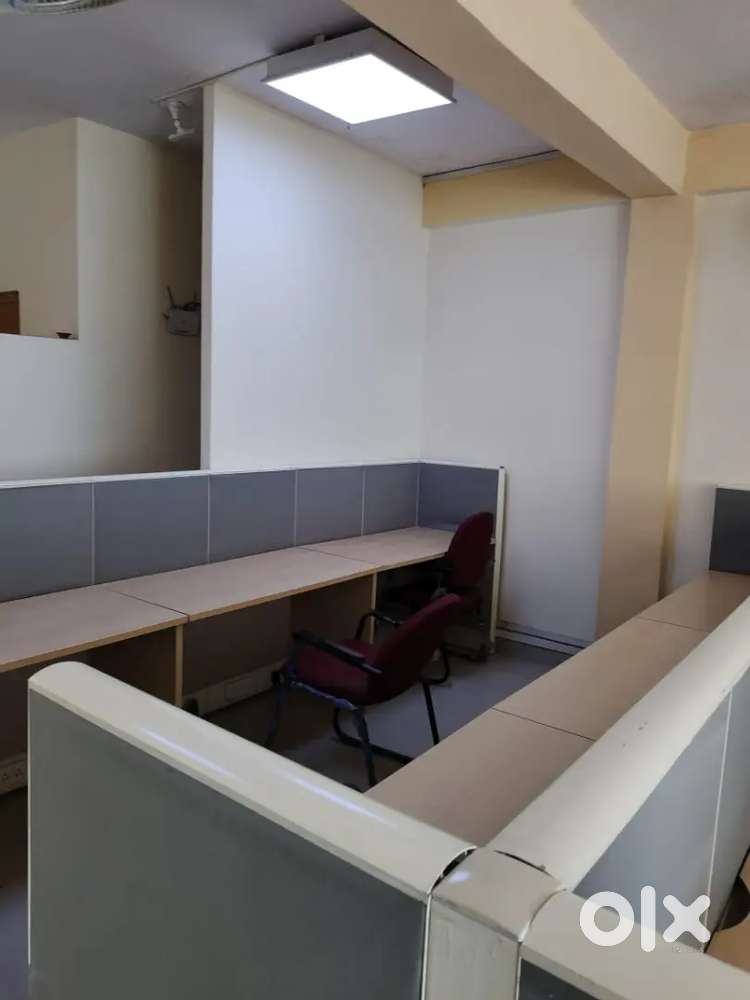 Peaceful co-working space available at lowest price