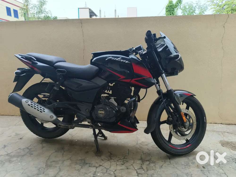 Bajaj Pulsar 150 Double Disc, Double Seat
