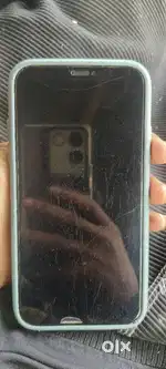 I phone second liya tha mobile shop se 14 lena ha