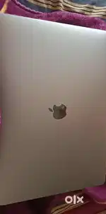 Apple macbook pro Itouch bar A1990