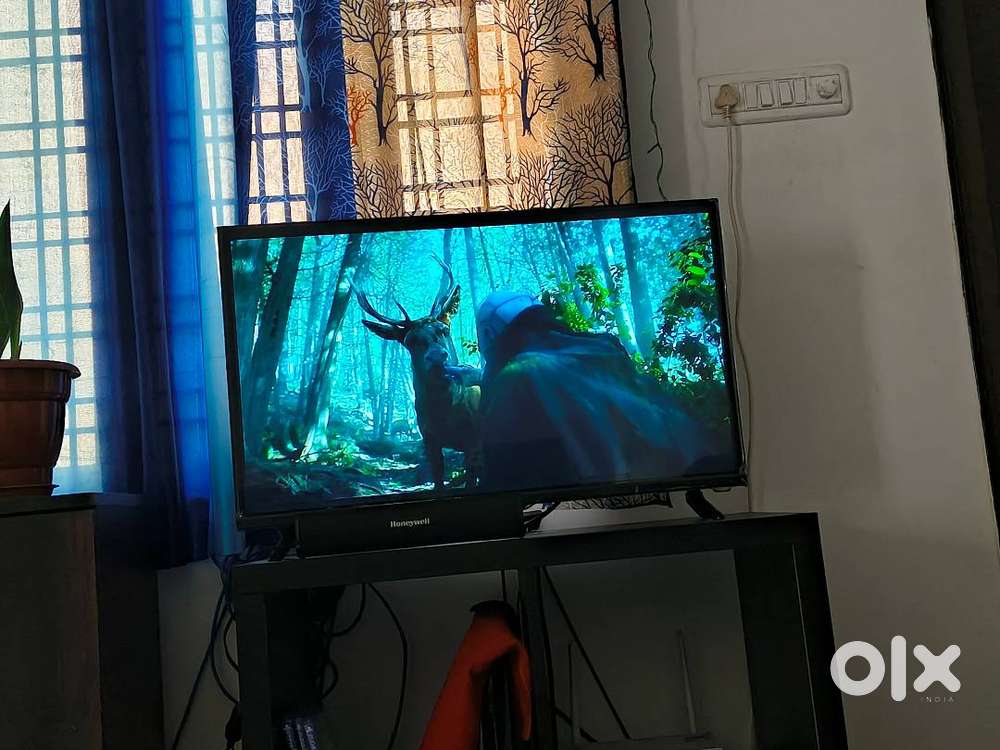 32 inch Aiwa HD ready smart TV