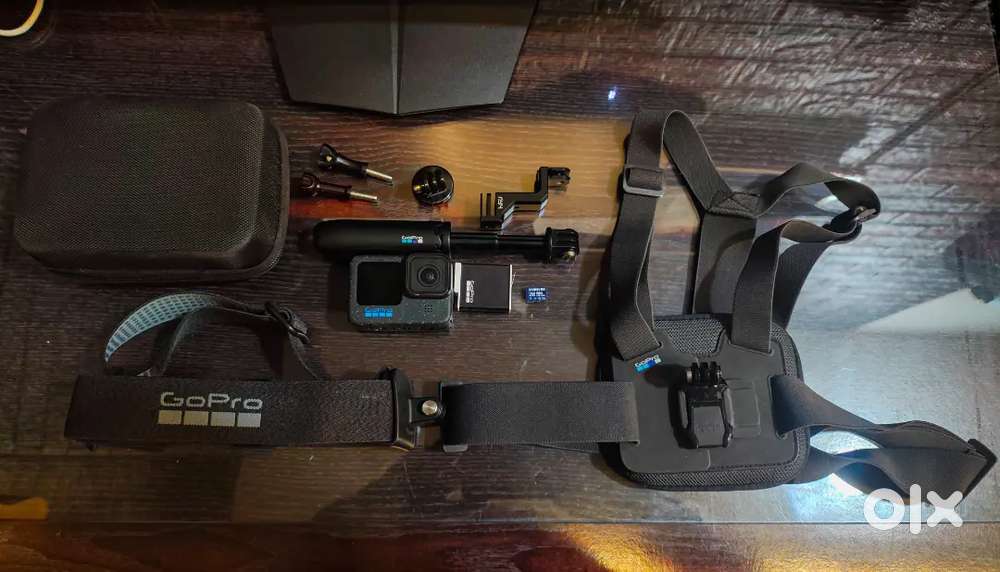 GoPro Hero 12 Bundle  256GB Card + Bag + Chest & Head Mounts.