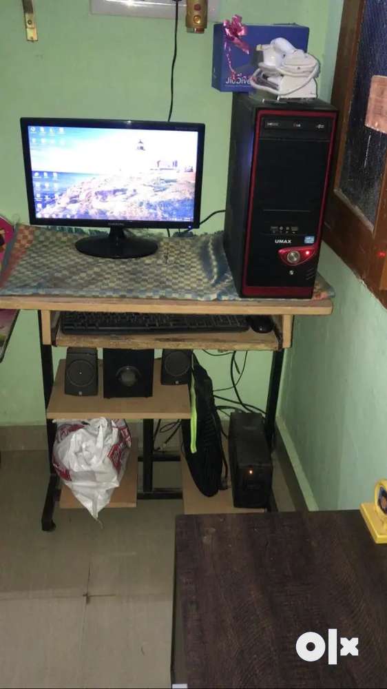 Computer with table inverter