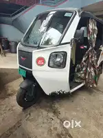 Montra E Rickshaw Auto