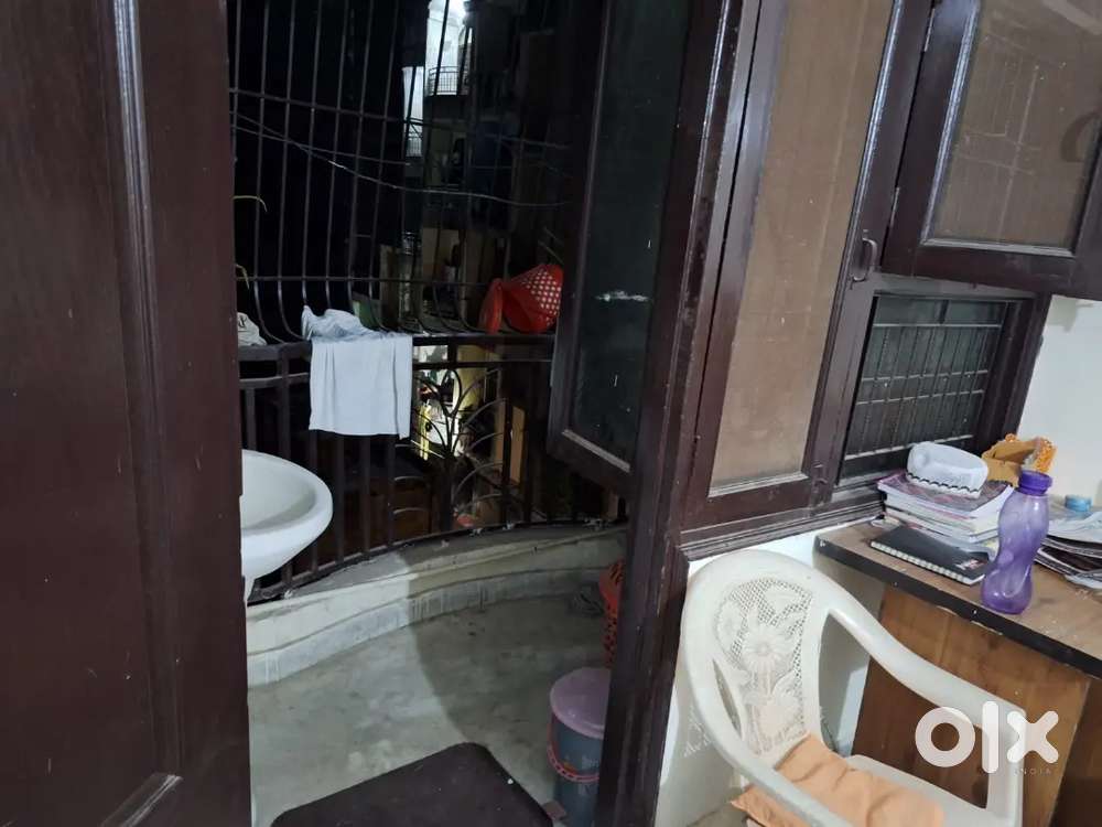 3500 rent 1 flatmate required