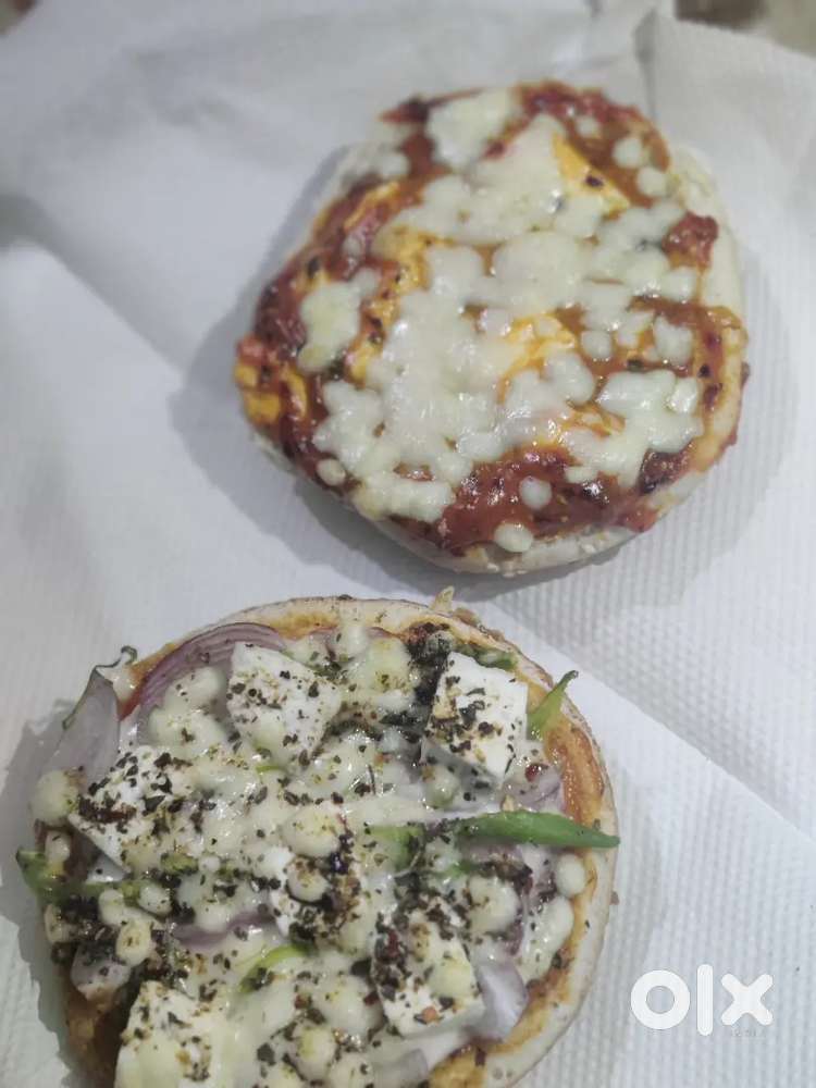 Cafe Chef For Cafe near Shoolini University