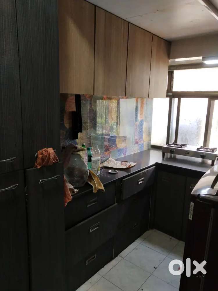 Best Flat in mumbai for 3 bachelors but with one guardian