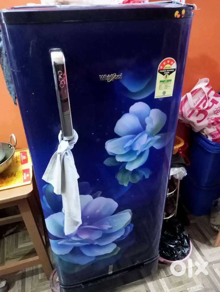 Whirlpool 4 stra single door Frisge