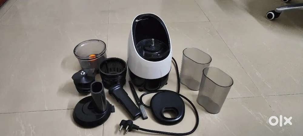 Usha cold press juicer model CPJ 382S in good condition for low price