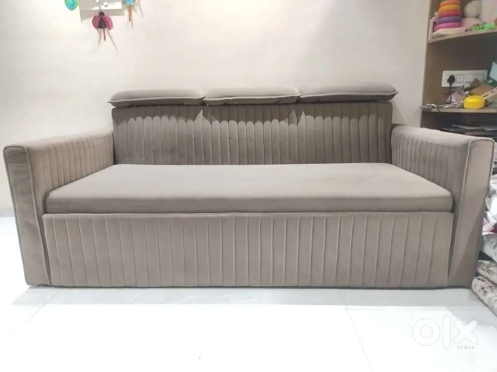 Sofa cumbed