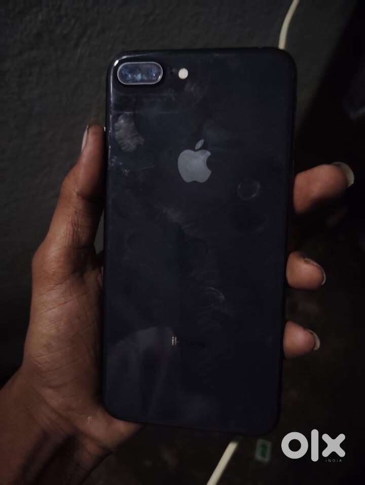 I phone 8 plus 83% bettry health Bill boz mil jyega