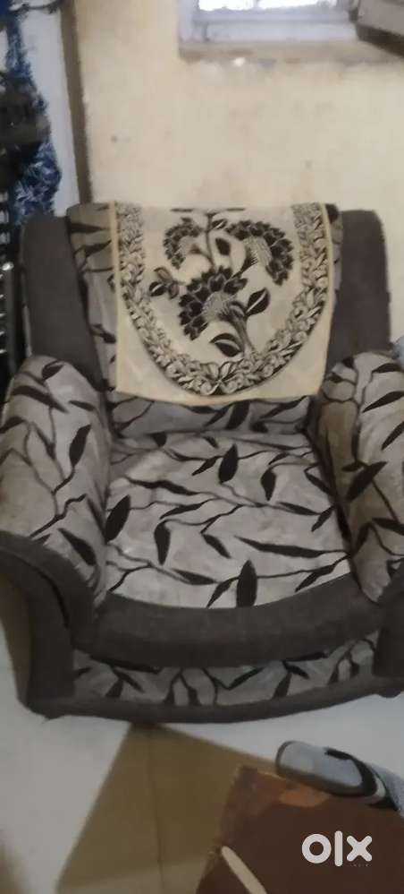 Sell sofa set