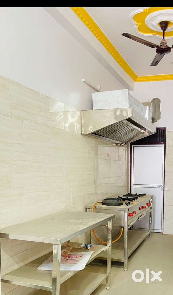 Commercial kitchen full set up
